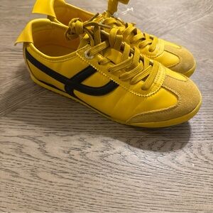 NIB London Fog NEETA  Womens Sz US 9.5